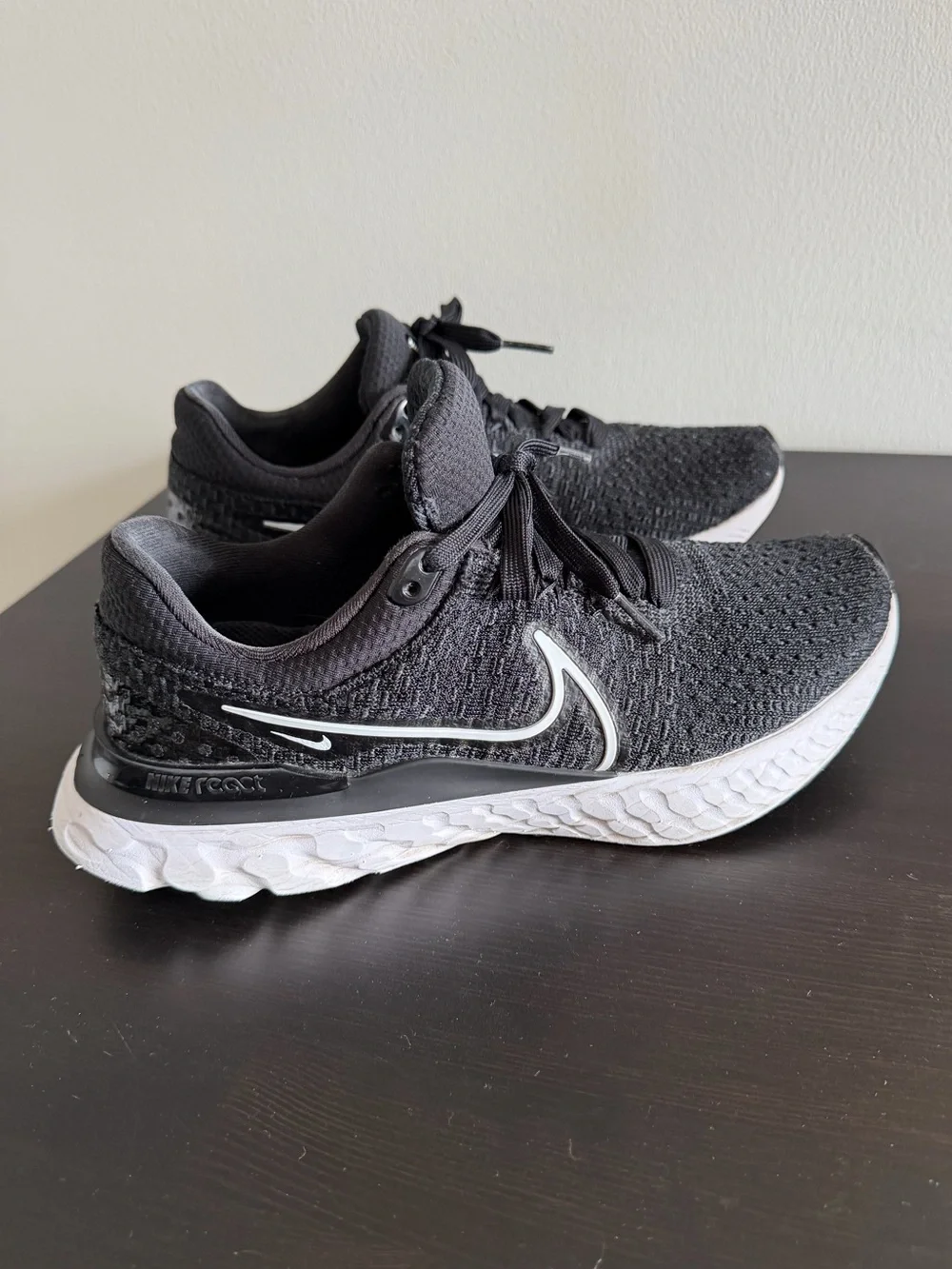 Nike Women’s React Infinity Run Flyknit 3 Black White Size 8.5